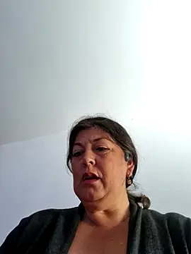 Snapshot of emma_tour chatting on January 14, 10:02 pm emma tour online show from January 14, 10:02 pm