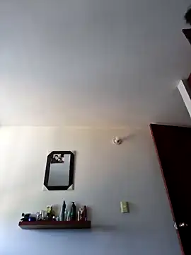 Snapshot of emma_tour chatting on January 17, 2:07 pm emma tour online show from January 17, 2:07 pm