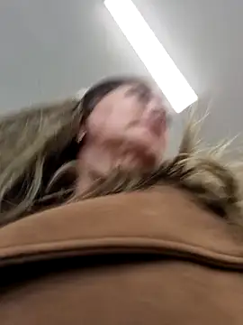 Snapshot of emma_tour chatting on January 17, 8:11 pm emma tour online show from January 17, 8:11 pm