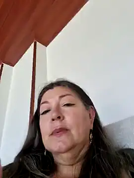 Snapshot of emma_tour chatting on January 20, 2:14 pm emma tour online show from January 20, 2:14 pm