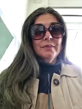 Snapshot of emma_tour chatting on January 22, 7:56 pm emma tour online show from January 22, 7:56 pm