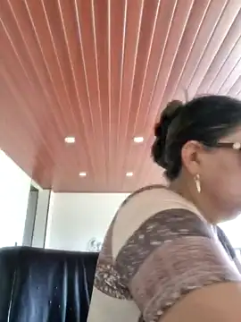 Snapshot of emma_tour chatting on January 25, 3:52 pm emma tour online show from January 25, 3:52 pm