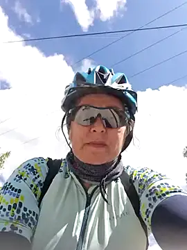 Snapshot of emma_tour chatting on January 29, 3:15 pm emma tour online show from January 29, 3:15 pm