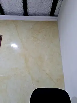 Snapshot of emma_tour chatting on January 31, 3:33 pm emma tour online show from January 31, 3:33 pm