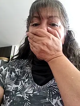 Snapshot of emma_tour chatting on February 13, 7:42 pm emma tour online show from February 13, 7:42 pm