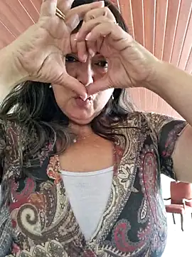 Snapshot of emma_tour chatting on February 16, 5:15 pm emma tour online show from February 16, 5:15 pm