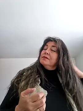 Snapshot of emma_tour chatting on February 24, 4:04 pm emma tour online show from February 24, 4:04 pm