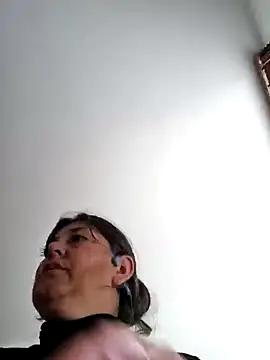 Snapshot of emma_tour chatting on February 24, 10:03 pm emma tour online show from February 24, 10:03 pm