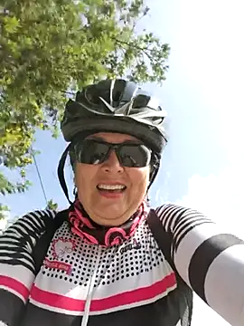 Snapshot of emma_tour chatting on February 28, 2:20 pm emma tour online show from February 28, 2:20 pm