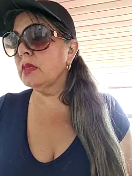 Snapshot of emma_tour chatting on March 8, 3:56 pm emma tour online show from March 8, 3:56 pm