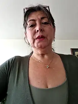 Snapshot of emma_tour chatting on March 14, 3:47 pm emma tour online show from March 14, 3:47 pm