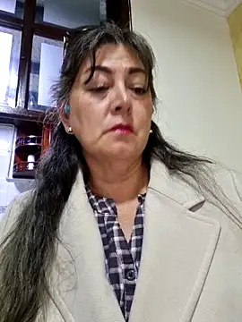 Snapshot of emma_tour chatting on March 17, 8:19 pm emma tour online show from March 17, 8:19 pm