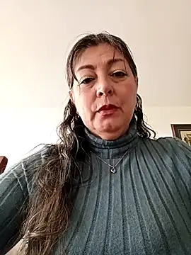 Snapshot of emma_tour chatting on March 21, 3:35 pm emma tour online show from March 21, 3:35 pm