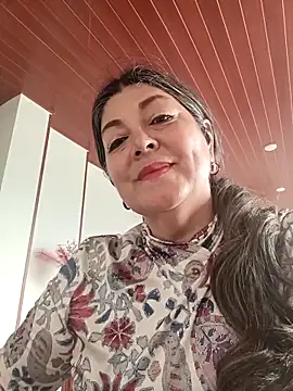 Snapshot of emma_tour chatting on September 12, 9:48 pm emma tour online show from September 12, 9:48 pm