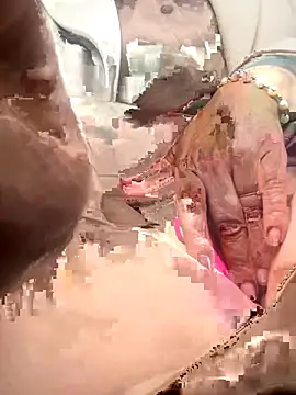 Snapshot of emma_tour chatting on November 27, 3:58 pm emma tour online show from November 27, 3:58 pm