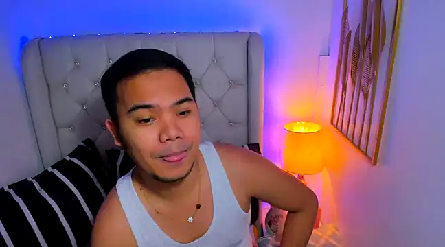 AsianZero online show from February 10, 5:09 pm