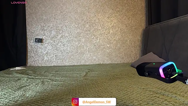 PussyPow3r online show from October 9, 9:35 pm