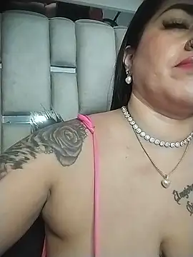 chelaqueen  online show from June 2, 9:06 pm