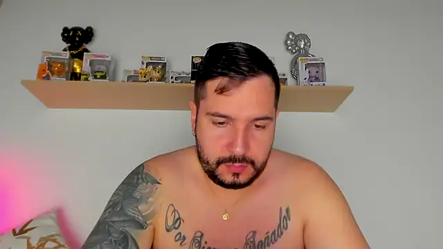 camilo restrepo21 online show from December 17, 12:49 am