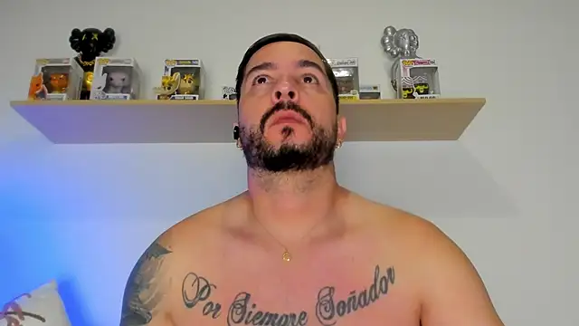 Snapshot of camilo_restrepo21 chatting on June 16, 12:13 am camilo restrepo21 online show from June 16, 12:13 am