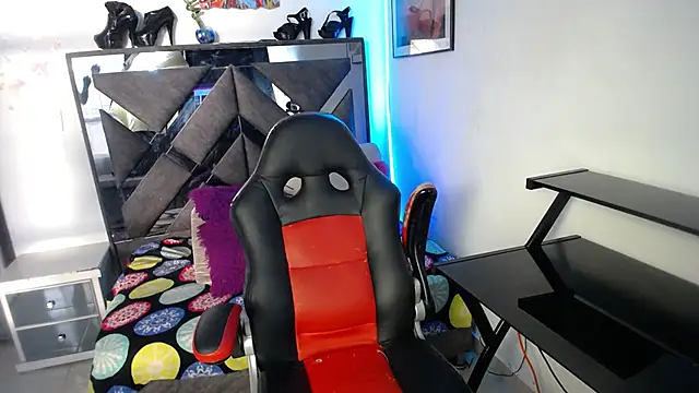 Salo hot04 online show from September 23, 10:24 pm