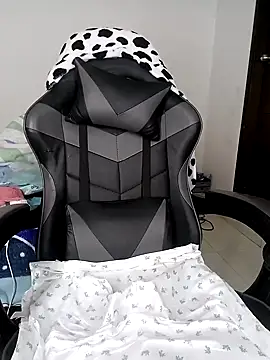 sandylau online show from February 11, 9:56 pm