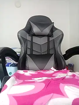 sandylau online show from March 3, 9:05 pm