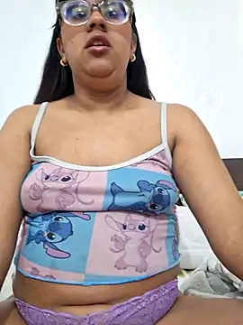 Snapshot of ZaidaWet chatting on March 14, 12:32 pm ZaidaWet online show from March 14, 12:32 pm