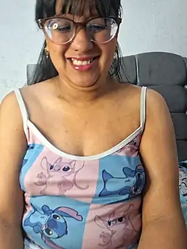 Snapshot of ZaidaWet chatting on April 1, 12:28 pm ZaidaWet online show from April 1, 12:28 pm