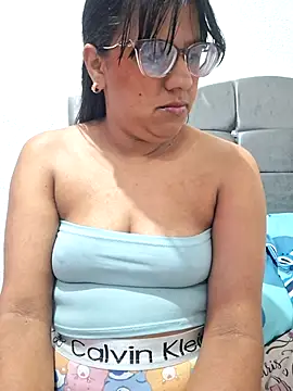 ZaidaWet online show from May 6, 11:59 am