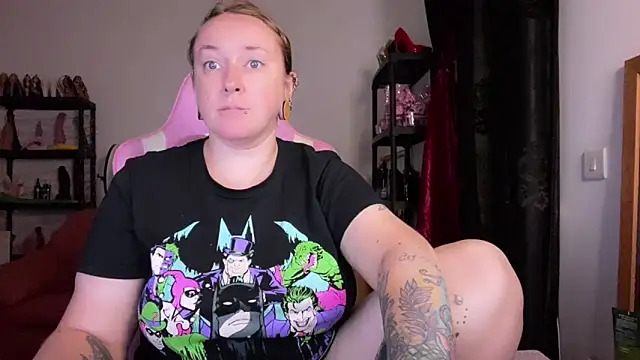 Snapshot of kisicaxx chatting on November 6, 6:53 pm kisicaxx online show from November 6, 6:53 pm