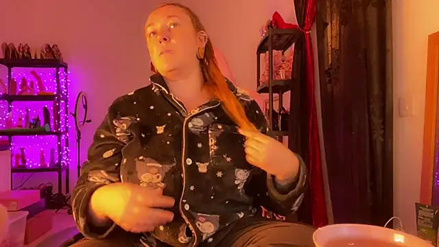 Snapshot of kisicaxx chatting on November 24, 6:29 pm kisicaxx online show from November 24, 6:29 pm