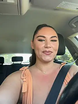 lovely beast online show from November 25, 5:57 pm