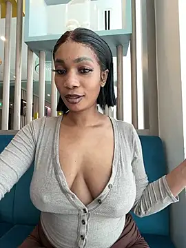 Snapshot of __Nessa__ chatting on May 28, 11:40 am Nessa online show from May 28, 11:40 am