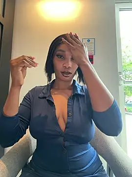 Snapshot of __Nessa__ chatting on June 5, 11:49 am Nessa online show from June 5, 11:49 am