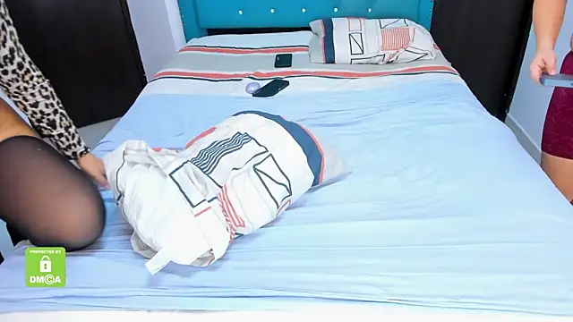 Snapshot of Squirt_couple chatting on October 30, 3:13 pm Squirt couple online show from October 30, 3:13 pm