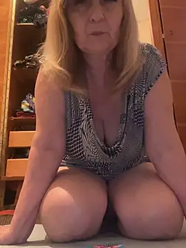 Snapshot of Irina2909@xh chatting on June 13, 6:06 pm Irina2909xh online show from June 13, 6:06 pm