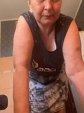 Snapshot of Irina2909@xh chatting on July 1, 11:45 am Irina2909xh online show from July 1, 11:45 am