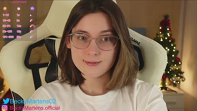 Snapshot of BeckyMartens chatting on December 25, 12:59 am BeckyMartens online show from December 25, 12:59 am