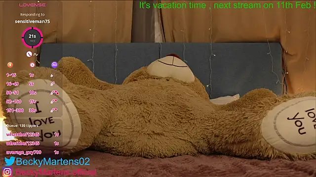Snapshot of BeckyMartens chatting on January 25, 6:12 am BeckyMartens online show from January 25, 6:12 am