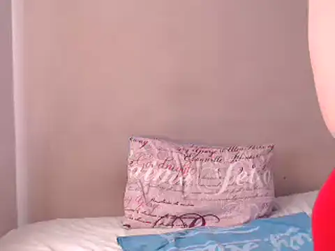 Snapshot of Lustfuleyez chatting on February 14, 9:34 am Lustfuleyez online show from February 14, 9:34 am