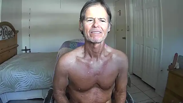 Snapshot of nakeedcowboi65 chatting on March 2, 8:15 pm nakeedcowboi65 online show from March 2, 8:15 pm