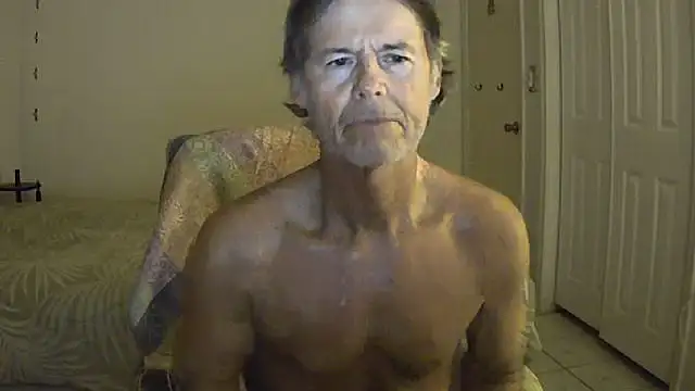 Snapshot of nakeedcowboi65 chatting on March 3, 11:54 pm nakeedcowboi65 online show from March 3, 11:54 pm