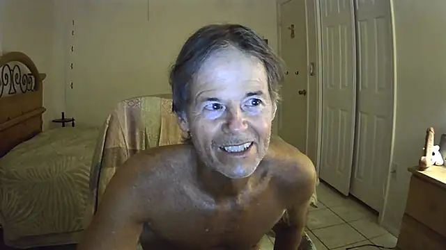 Snapshot of nakeedcowboi65 chatting on March 11, 7:03 am nakeedcowboi65 online show from March 11, 7:03 am