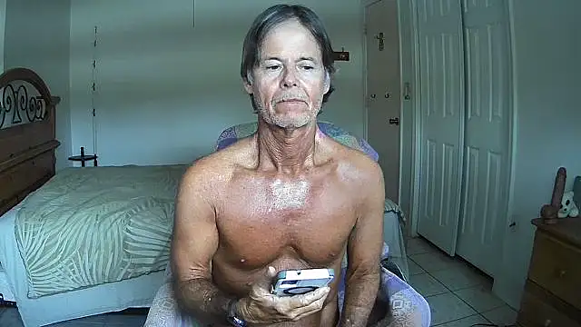 Snapshot of nakeedcowboi65 chatting on March 12, 10:16 pm nakeedcowboi65 online show from March 12, 10:16 pm