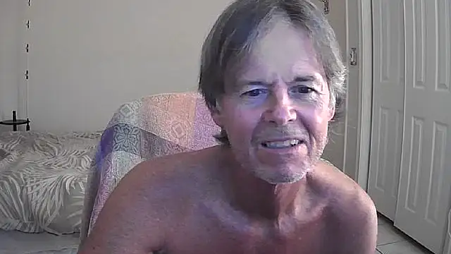 Snapshot of nakeedcowboi65 chatting on March 18, 10:57 pm nakeedcowboi65 online show from March 18, 10:57 pm