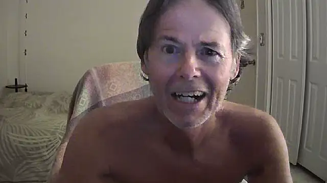 Snapshot of nakeedcowboi65 chatting on April 12, 7:24 am nakeedcowboi65 online show from April 12, 7:24 am