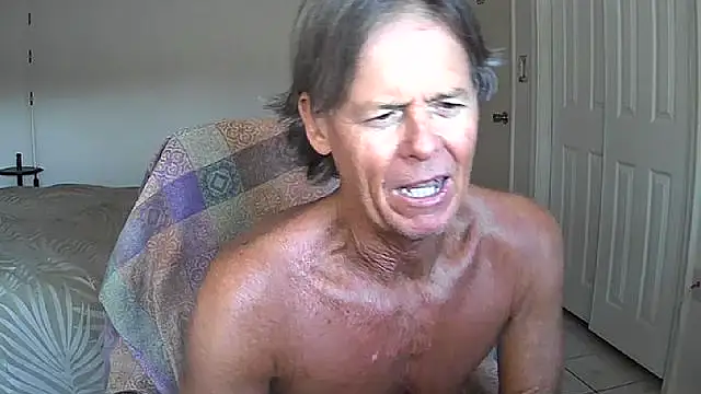 nakeedcowboi65 online show from May 15, 11:56 pm