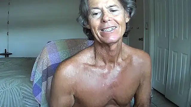 nakeedcowboi65 online show from June 2, 11:45 am