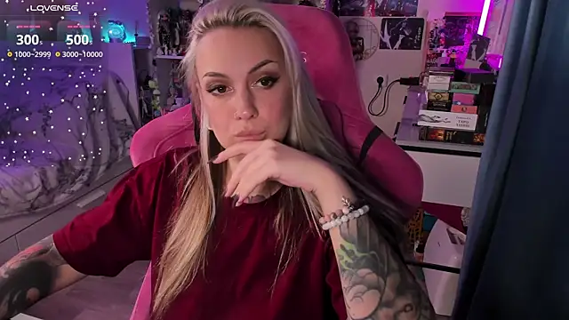 Snapshot of ChloeKohaku chatting on November 22, 8:46 am ChloeKohaku online show from November 22, 8:46 am